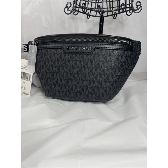 Michael Kors Cooper Mini Logo Belt Bag Black - Picture 2 of 13